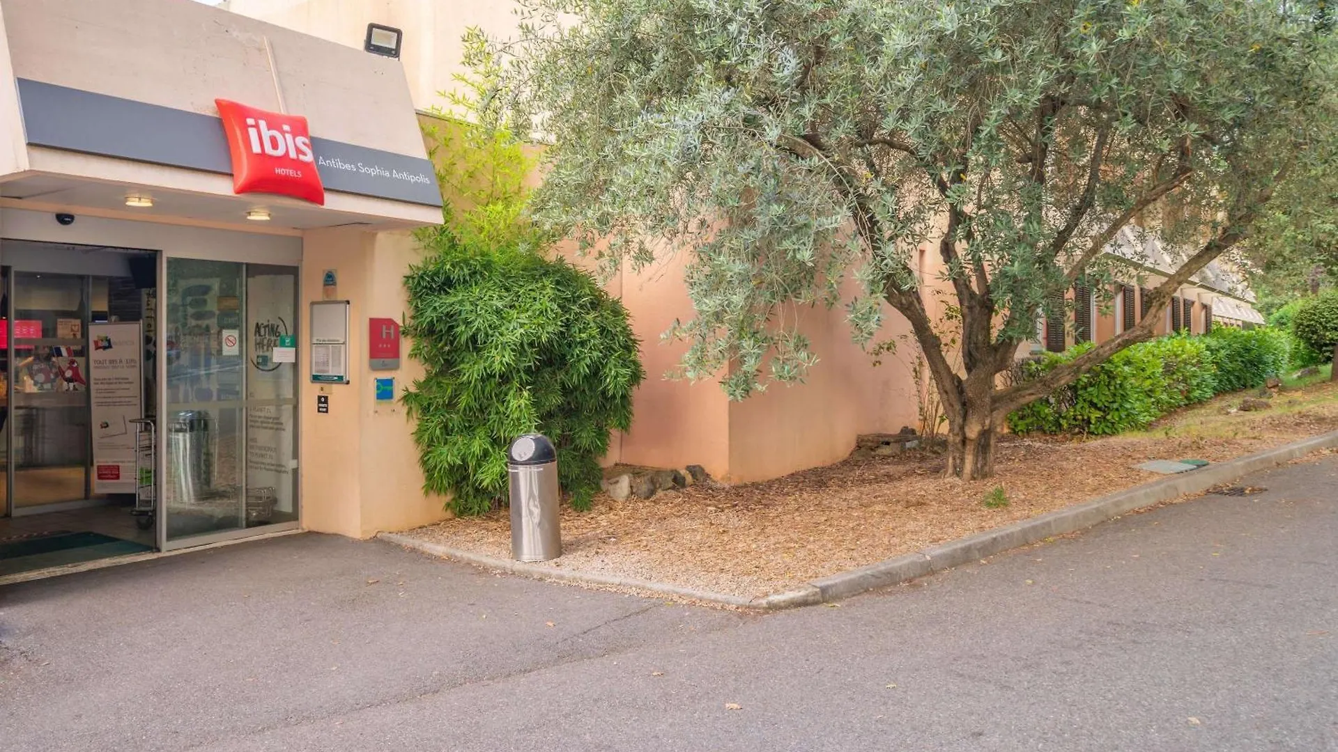 ***  Ibis Antibes Sophia-Antipolis Hotel Valbonne France